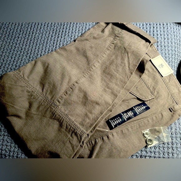 Brand New Grey Cotton Pants - The Gap. Never Worn. - Picture 4 of 6